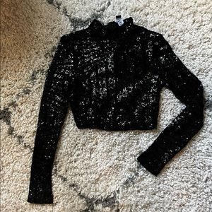 Sheer pattern sequence crop top